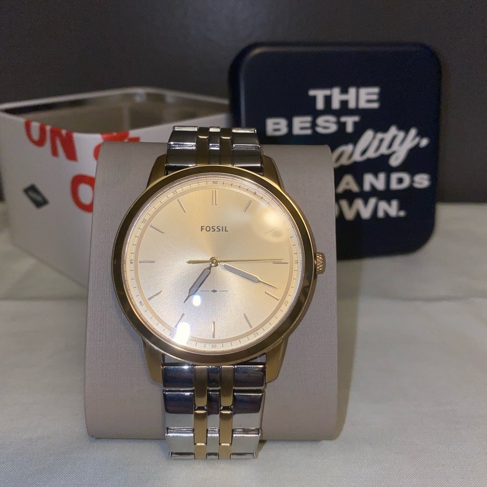 Men’s FOSSIL Watch - Picture 3 of 5